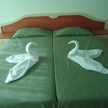 Pension Ruskovi Guesthouse ラヴダ エクステリア 写真